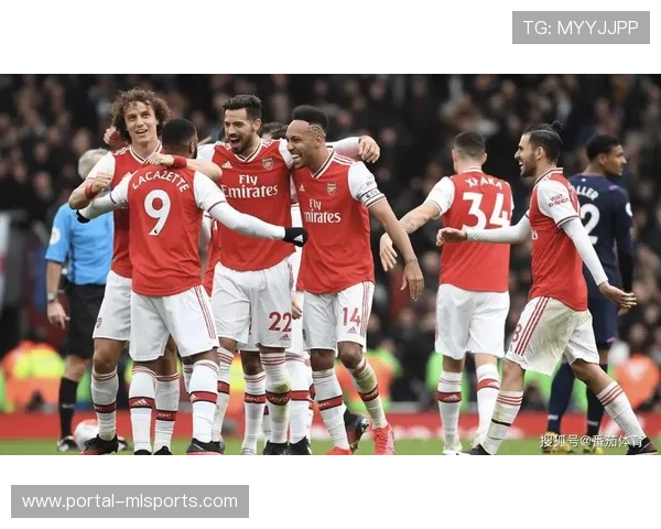 阿森纳4-0大胜利兹联，趁竞争对手丢分扩大领先优势